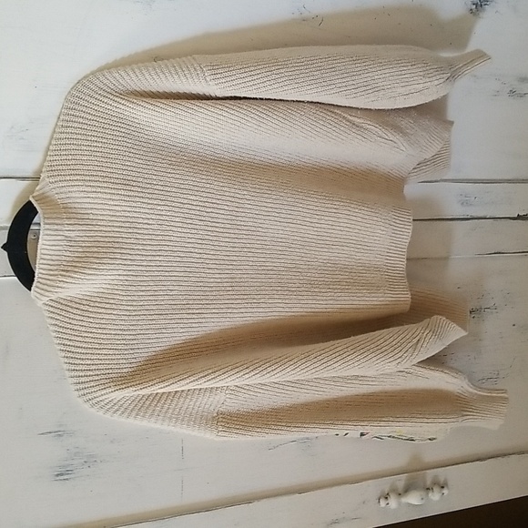 ***Woven Heart Ivory Open Stitch Knit Sweater Size S - Picture 3 of 4